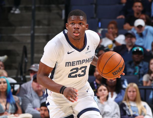 生涯之夜！11号秀科沃德三分球6中6轰27分，正负值+36