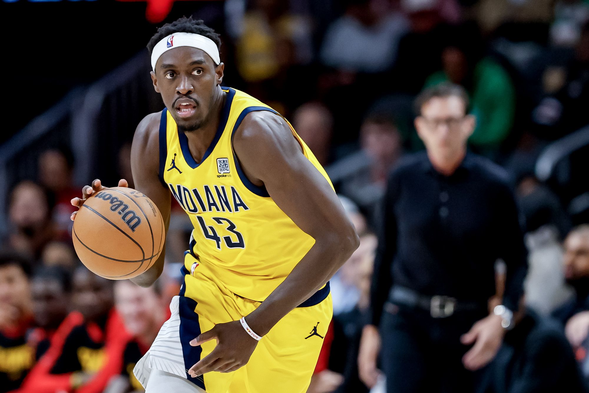 西亚卡姆半场三分球8中4轰18分，第二节独砍13分