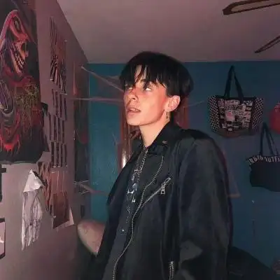 6686体育app铁牌作者Riley