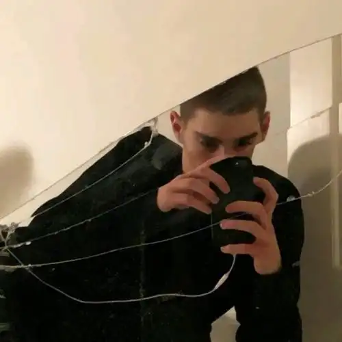 Muốn ăn nắm đấm