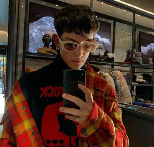 6686体育app初级作者Violetta