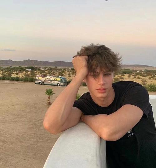 Thạch Lý Hồng Trang