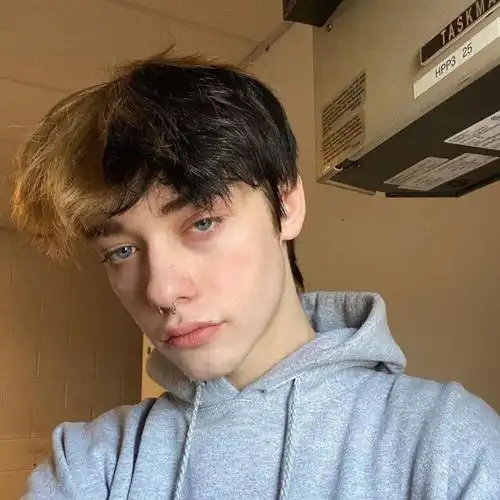 Lang thang trên phố xưa