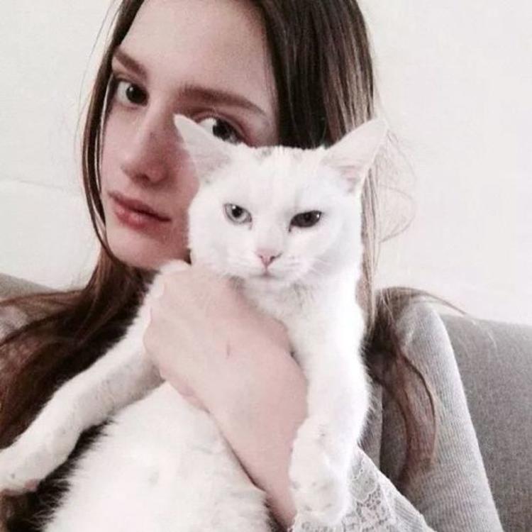 Quay lại và cô đơn