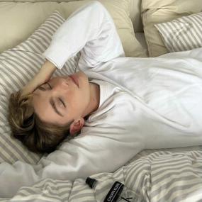 Sự xấc xược thấm vào không khí