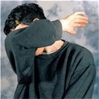 Im lặng nông cạn